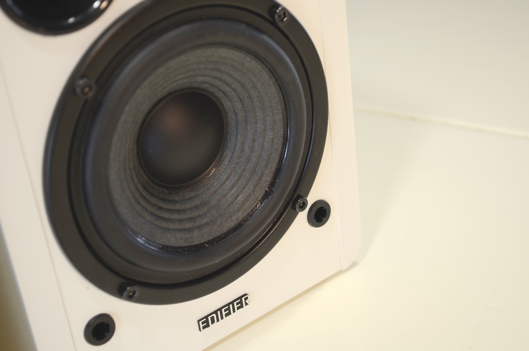 Edifier R1280T Wit